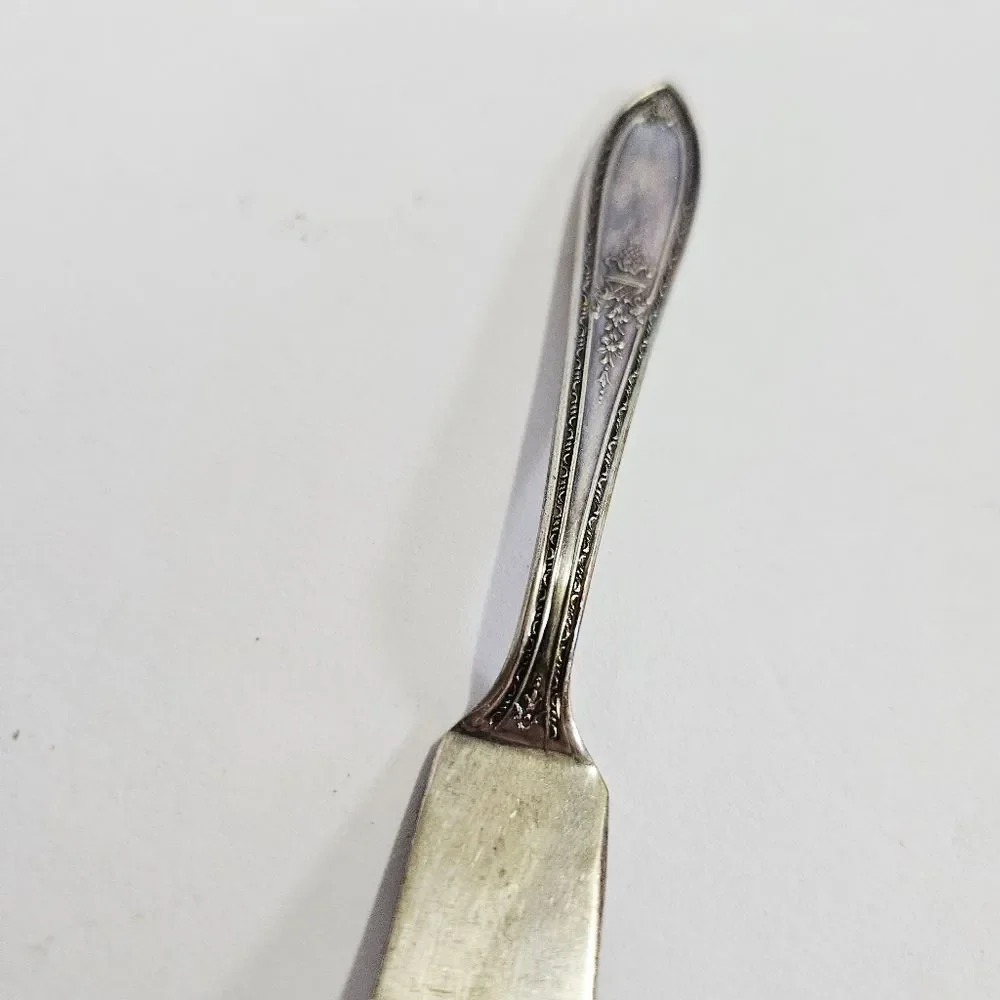 Antique WM Rogers Silver Plate A1 IS Victory Pattern 1927 Butter Spreader Knife